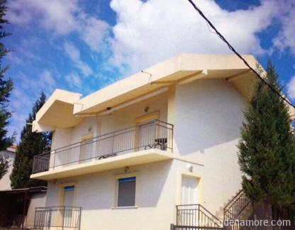 Komplettes Haus für 6-8 Personen!, Privatunterkunft im Ort Sutomore, Montenegro